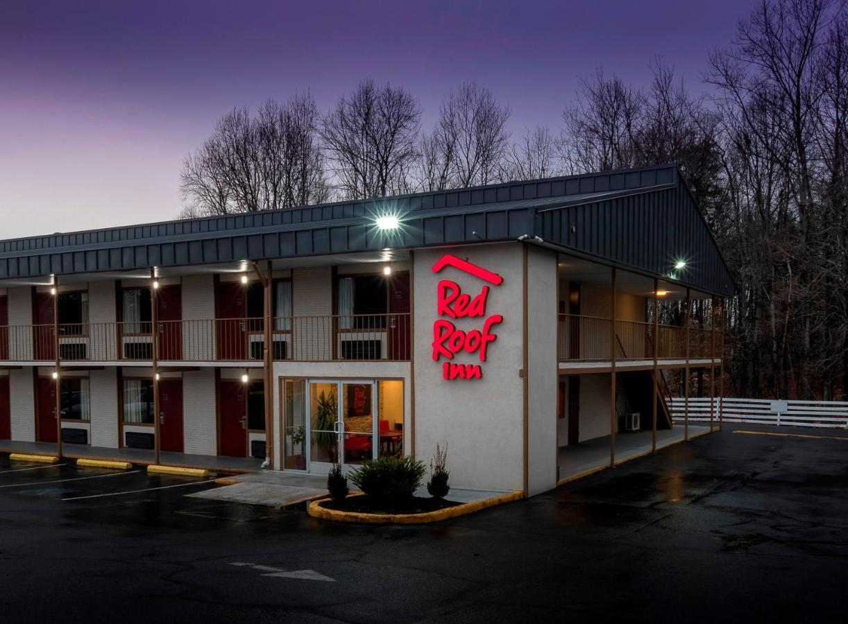 Red Roof North Motel